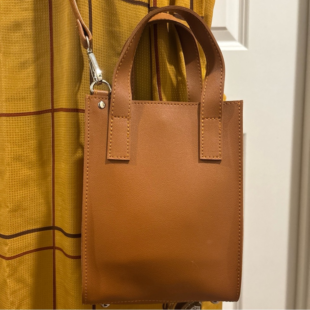 VEGAN LEATHER SHOULDER BAG NWOT